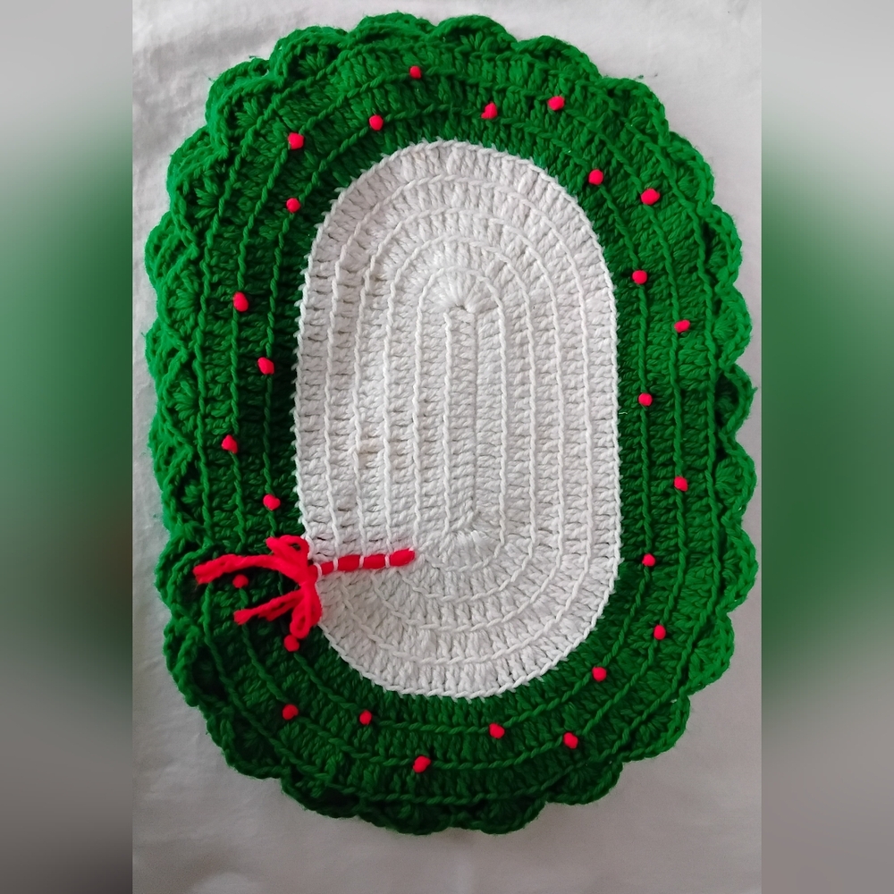 Handmade 6 Pc Green and White Crochet Table Placemats